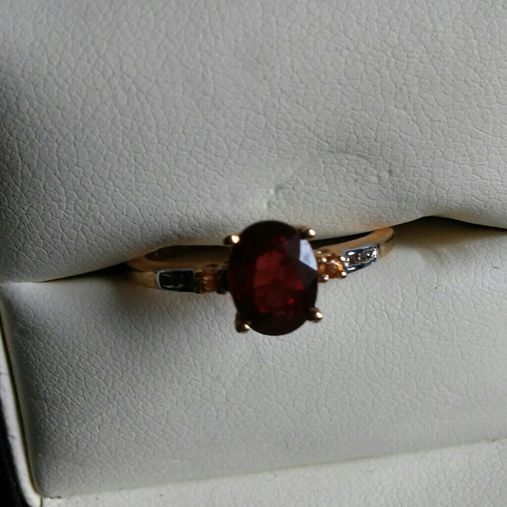 Cinnamon Zircon, Yellow Sapphire & Diamonds